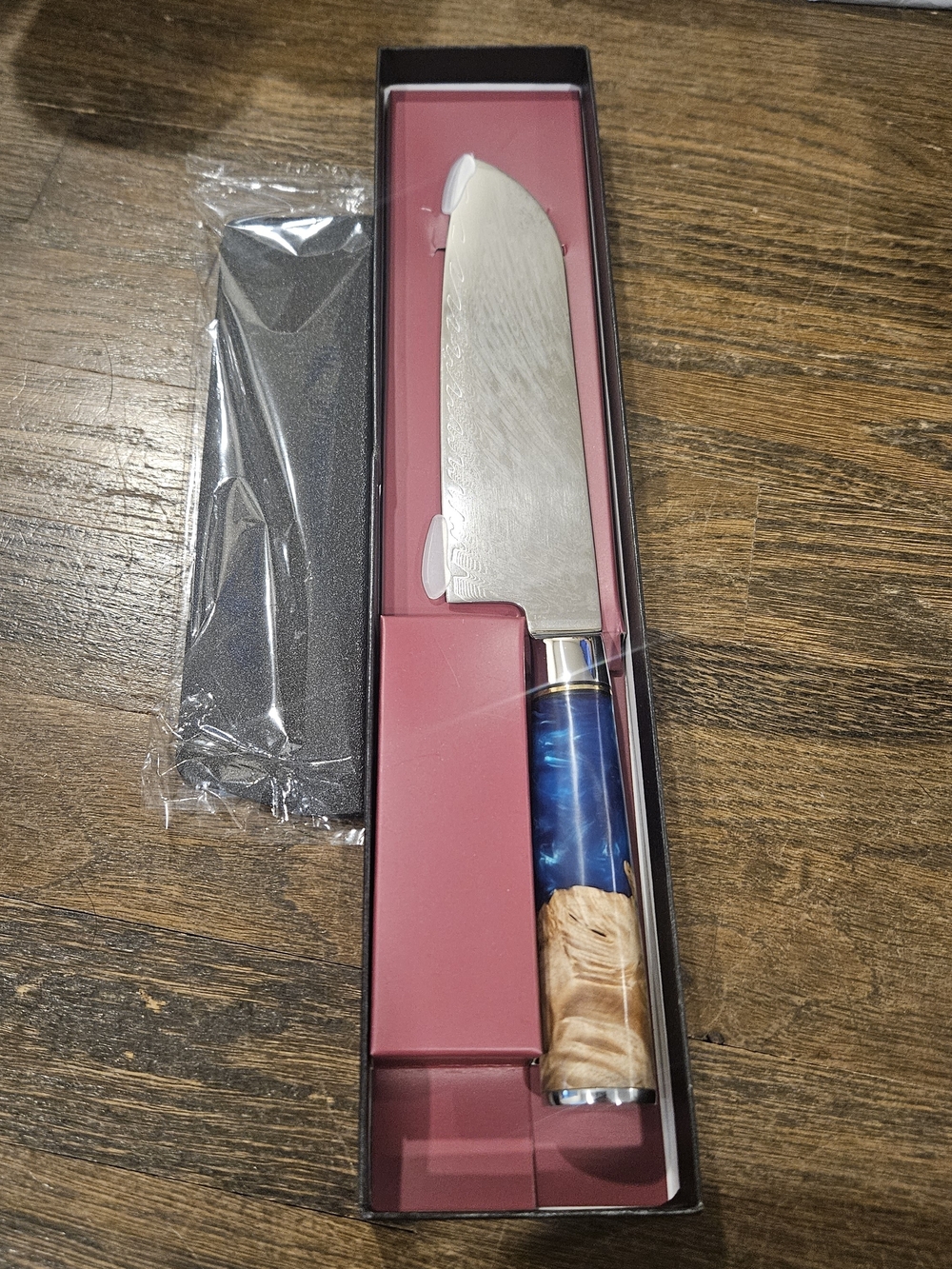 7" Blade Japanese Santoku Knife with Blue & Natural Wood Handle Damascus steel